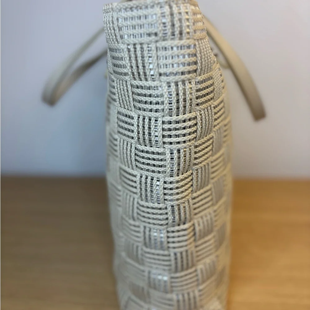 Alma‎ Tonutti Elegant Cream Woven Checkerboard w/Shimmery Detail Tote Bag NWOT